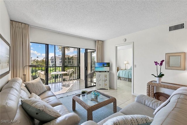 21440 Bay Village Dr Unit 124, Fort Myers Beach, FL 33931 - photo 3