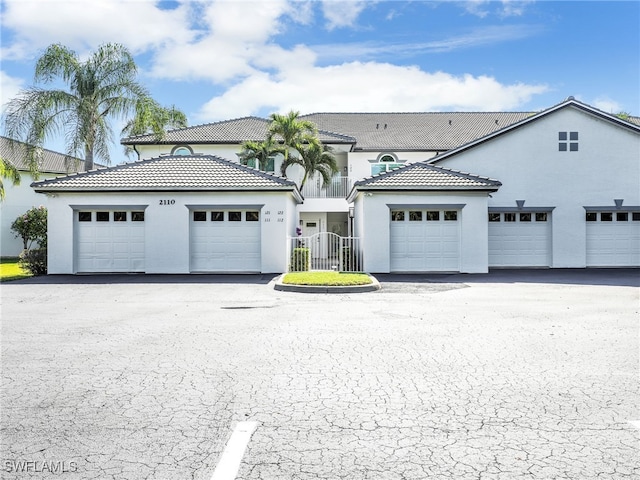 2110 Cay Lagoon Dr Unit 122, Naples, FL 34109 - photo 2