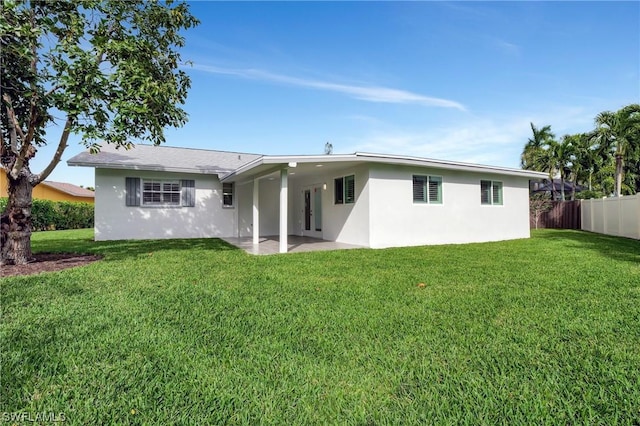 1084 Lake Shore Ct, Naples, FL 34103 - photo 34