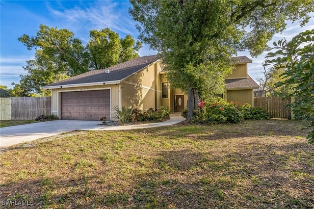 1576 Beechwood Trl, Fort Myers, FL 33919 - photo 1