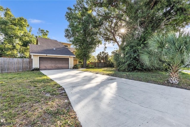 1576 Beechwood Trl, Fort Myers, FL 33919 - photo 2