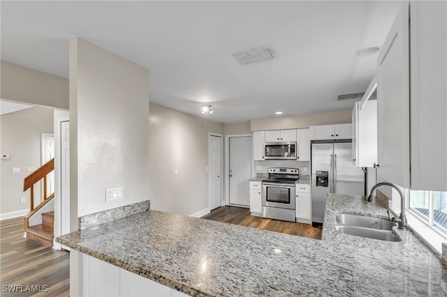 1576 Beechwood Trl, Fort Myers, FL 33919 - photo 4
