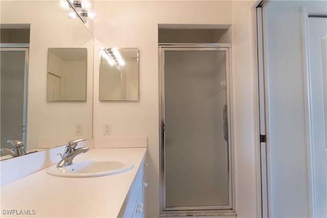 16585 Lake Circle Dr Unit 125, Fort Myers, FL 33908 - photo 14