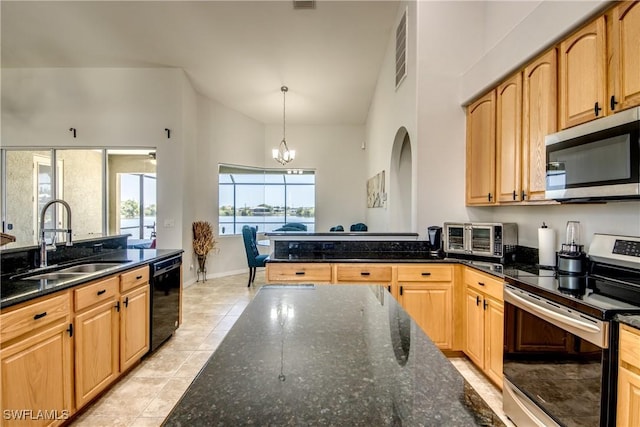 2319 NE 19th St, Cape Coral, FL 33909 - photo 22