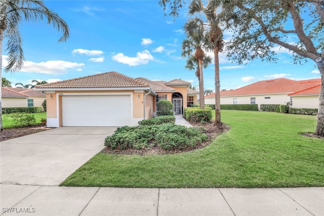 6086 Highwood Park Ln, Naples, FL 34110 - photo 1