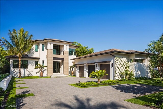 477 3rd St N, Naples, FL 34102 - photo 2