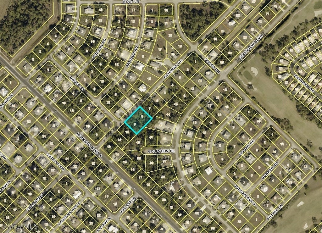 2245/2247 Fairway Dr, Lehigh Acres, FL 33973
