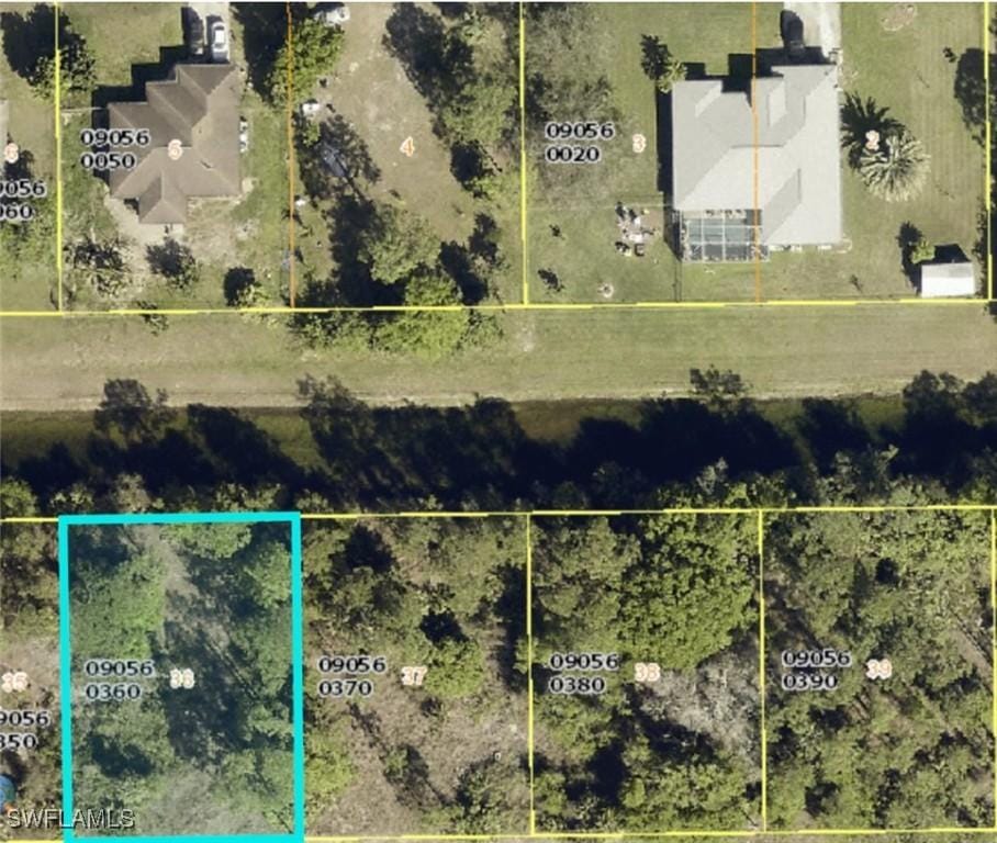 1039 Binkley St E, Lehigh Acres, FL 33974 - photo 2