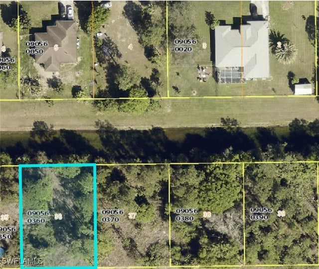 1039 Binkley St E, Lehigh Acres, FL 33974 - photo 2