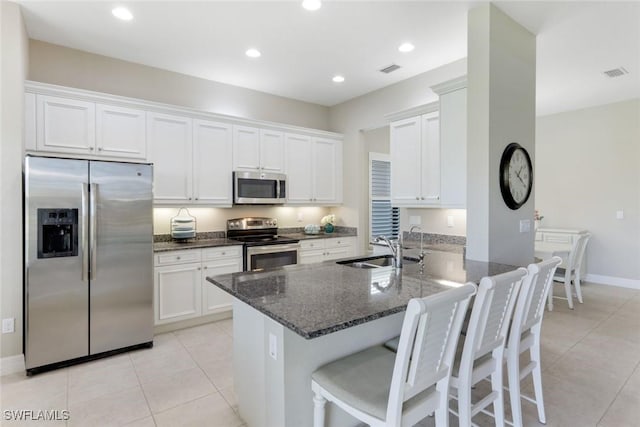 3224 Pacific Dr, Naples, FL 34119 - photo 7