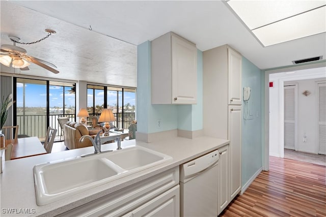 10420 Gulf Shore Dr Unit 132, Naples, FL 34108 - photo 25