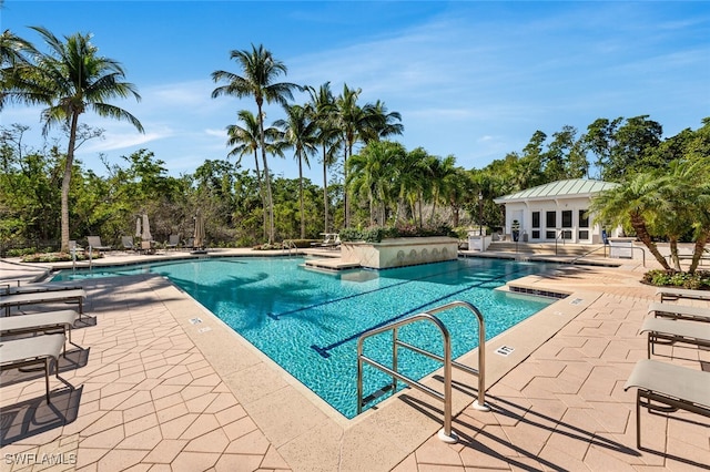 445 Cove Tower Dr Unit 504, Naples, FL 34110 - photo 18