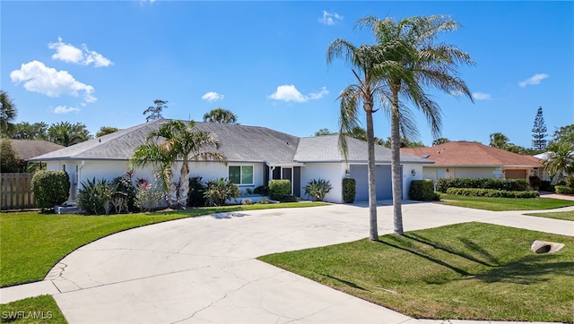 2360 Outrigger Ln, Naples, FL 34104 - photo 1