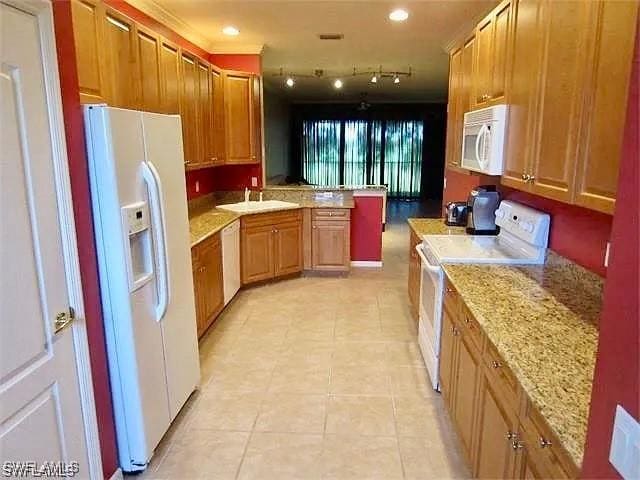 11931 Champions Green Way Unit 306, Fort Myers, FL 33913 - photo 5