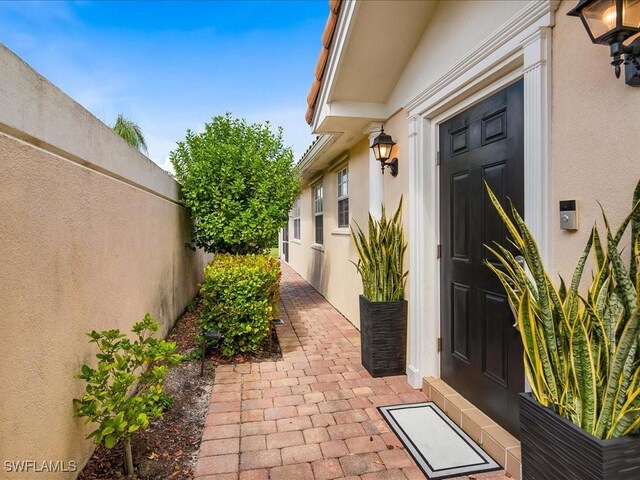 3238 Barbados Ln, Naples, FL 34119 - photo 6