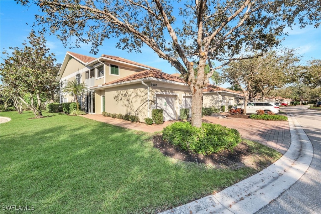 5635 Sherborn Dr Unit 201, Naples, FL 34110 - photo 1