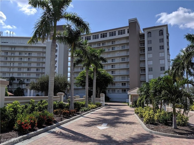 13105 Vanderbilt Dr Unit 405, Naples, FL 34110 - photo 29