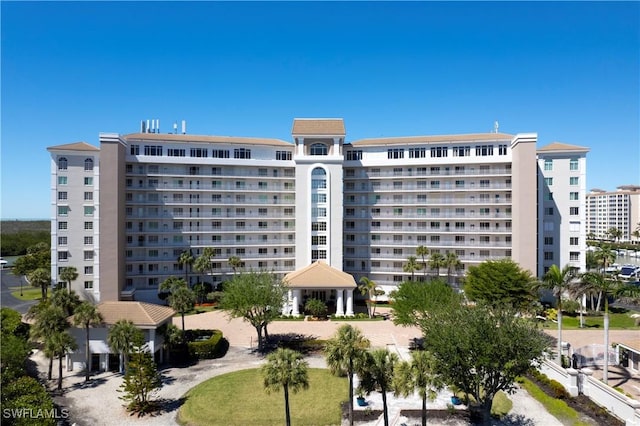 13105 Vanderbilt Dr Unit 405, Naples, FL 34110 - photo 30
