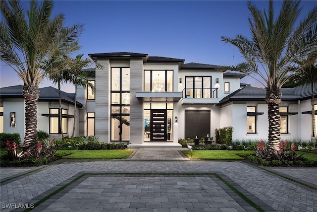 584 Banyan Blvd, Naples, FL 34102 - photo 2
