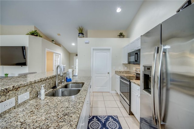 922 NE 12th Ter, Cape Coral, FL 33909 - photo 14
