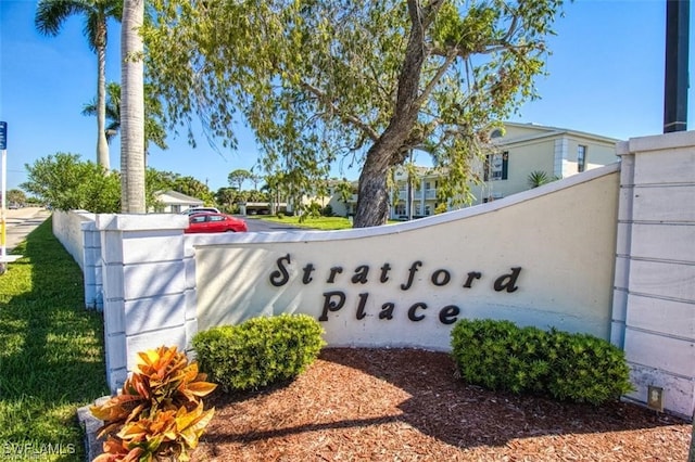 13520 Stratford Place Cir Unit 201, Fort Myers, FL 33919 - photo 2