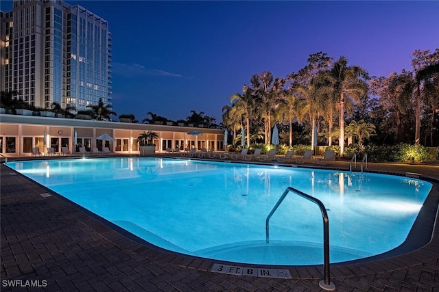 7117 Pelican Bay Blvd Unit 1903, Naples, FL 34108 - view of community pool
