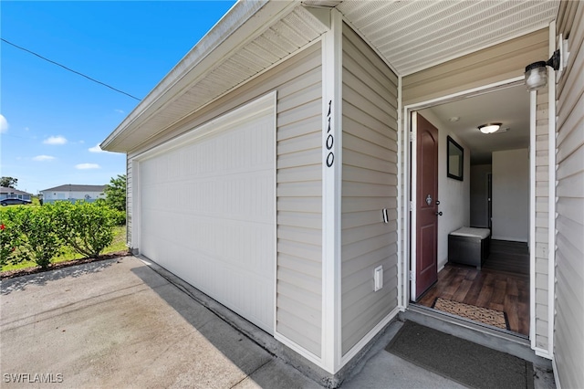 1100 NW 20th St, Cape Coral, FL 33993 - garage with driveway