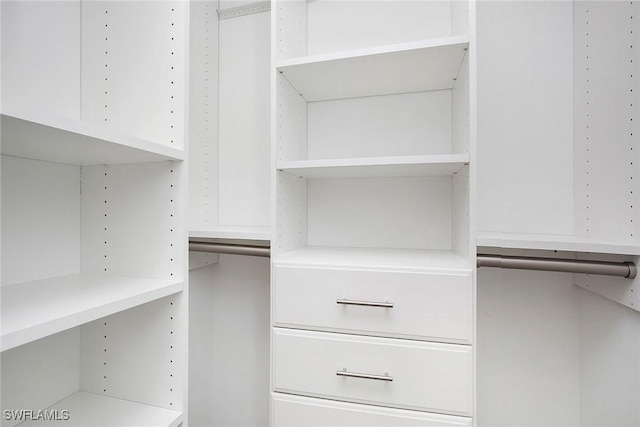 14671 Edgewater Cir, Naples, FL 34114 - view of spacious closet