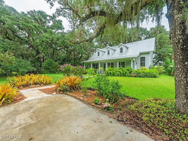 21950 N River Rd, Alva, FL 33920 - view of front of home featuring a front yard