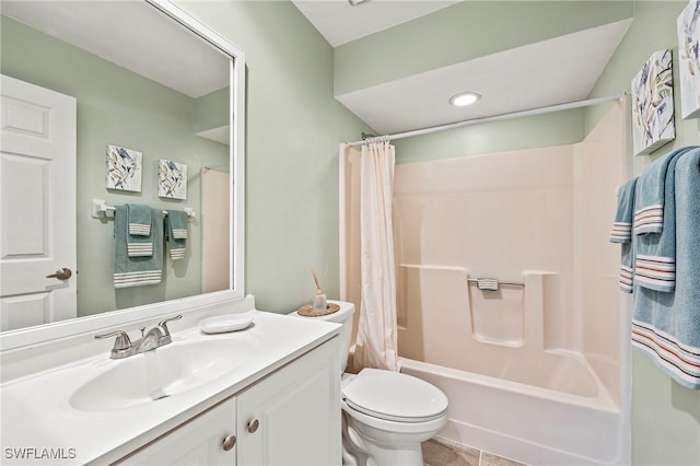 529 Mardel Dr Unit 304, Naples, FL 34104 - photo 8
