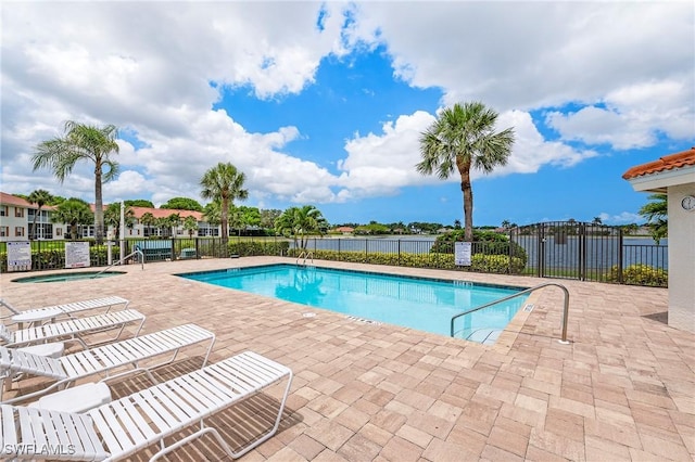 529 Mardel Dr Unit 304, Naples, FL 34104 - photo 5