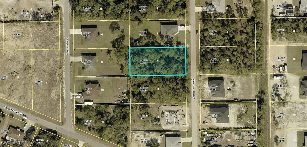 307 Carolina Way, Lehigh Acres, FL 33936