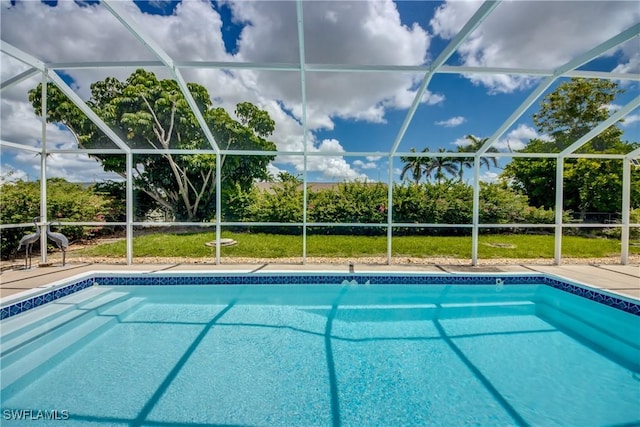 225 SW 43rd Ln, Cape Coral, FL 33914 - outdoor pool with a lanai