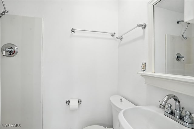 131 Bay Mar Dr, Fort Myers Beach, FL 33931 - bathroom featuring a sink and a shower