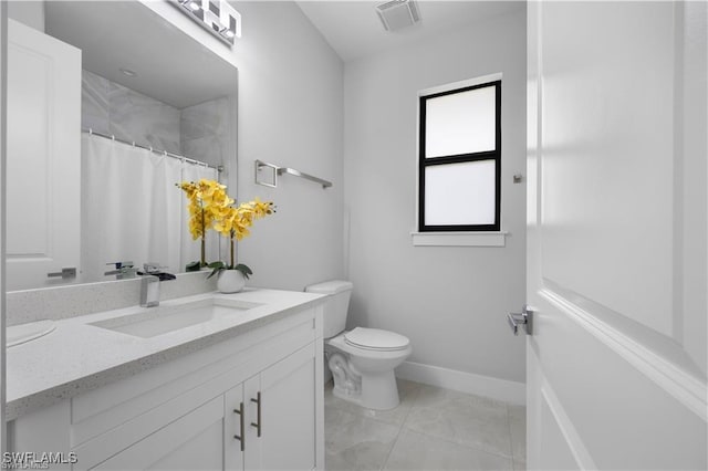 4325 47th Ave NE, Naples, FL 34120 - bathroom featuring vanity and curtained shower