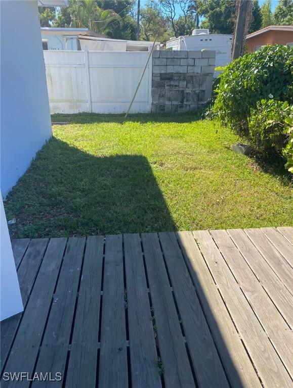 92 Oak St, North Fort Myers, FL 33903 - photo 20
