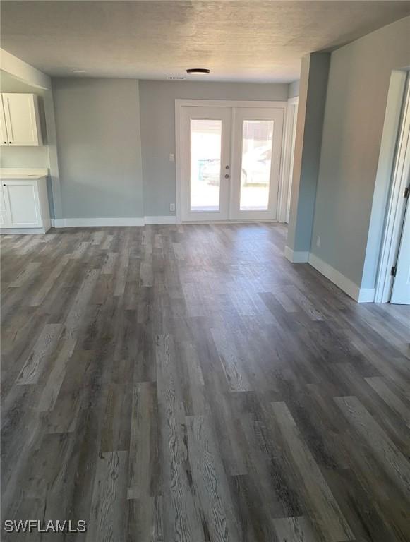 92 Oak St, North Fort Myers, FL 33903 - photo 16