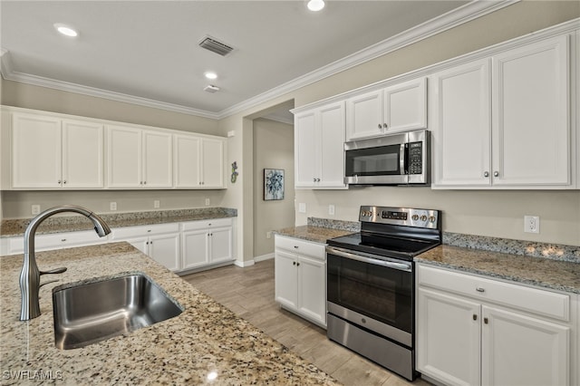 1606 Santiago Cir, Naples, FL 34113 - photo 11