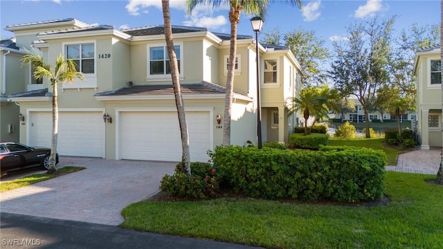 1420 Mariposa Cir Unit 104, Naples, FL 34105 - photo 1