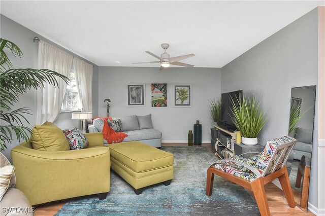 6952 Edgewater Cir, Fort Myers, FL 33919 - photo 5