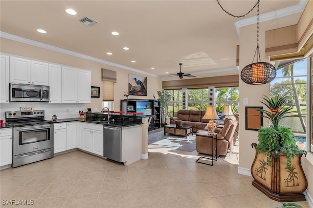 6806 Bent Grass Dr, Naples, FL 34113 - photo 11