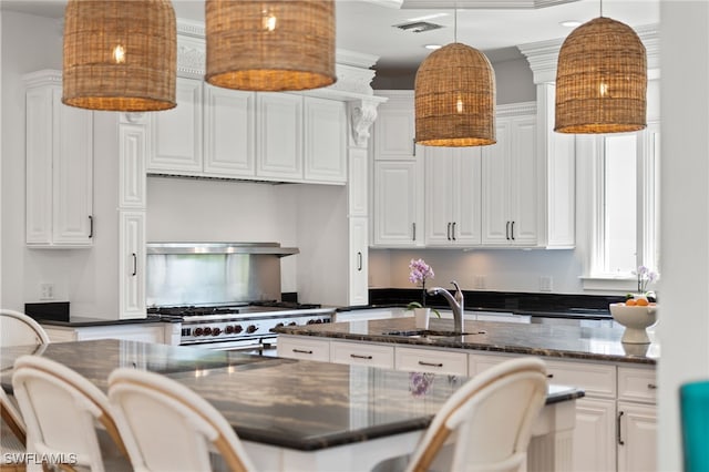 7055 Sandalwood Ln, Naples, FL 34109 - photo 4