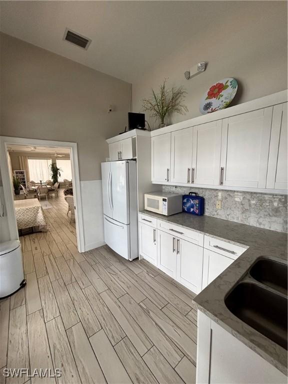 6820 Beach Resort Dr Unit 11, Naples, FL 34114 - photo 12