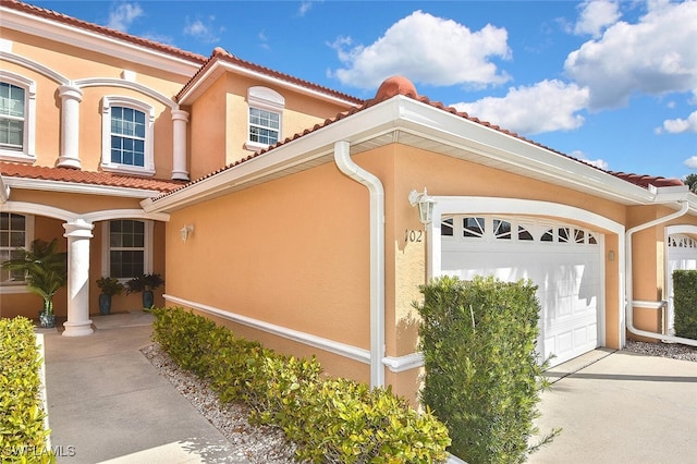13990 Eagle Ridge Lakes Dr Unit 102, Fort Myers, FL 33912 - photo 2