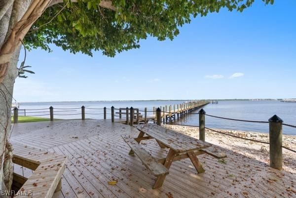 819 James St, Fort Myers, FL 33916 - photo 18