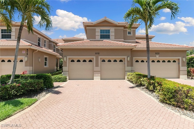 575 El Camino Real Unit 6-102, Naples, FL 34119 - photo 2