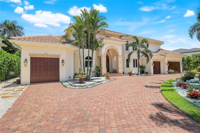 491 Wedge Dr, Naples, FL 34103 - photo 1