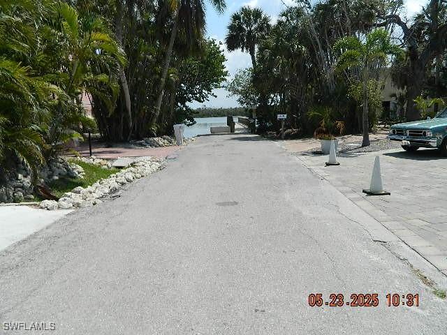 166-168 Coconut Dr, Fort Myers Beach, FL 33931 - photo 3
