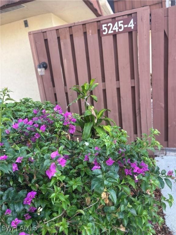 5245 Cedarbend Dr Unit 4, Fort Myers, FL 33919 - exterior view