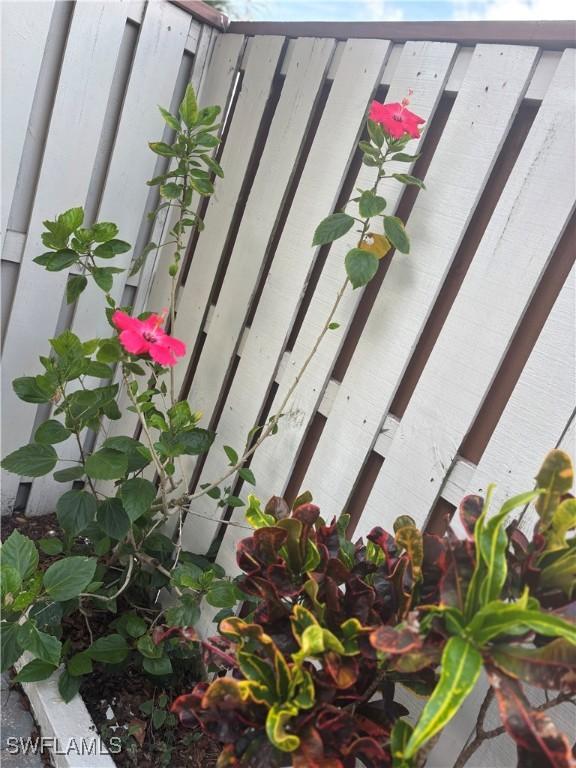 5245 Cedarbend Dr Unit 4, Fort Myers, FL 33919 - exterior view
